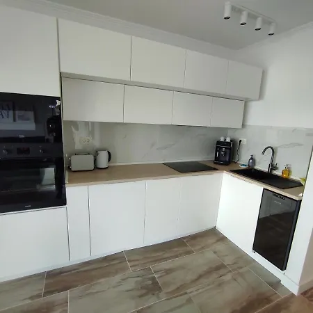 Panorama Apartment *